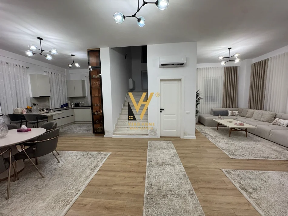 Tirane, jepet me qera Vile 3 Katshe Kati 0, 600 m² 2.500 € (MJULL BATHORE)