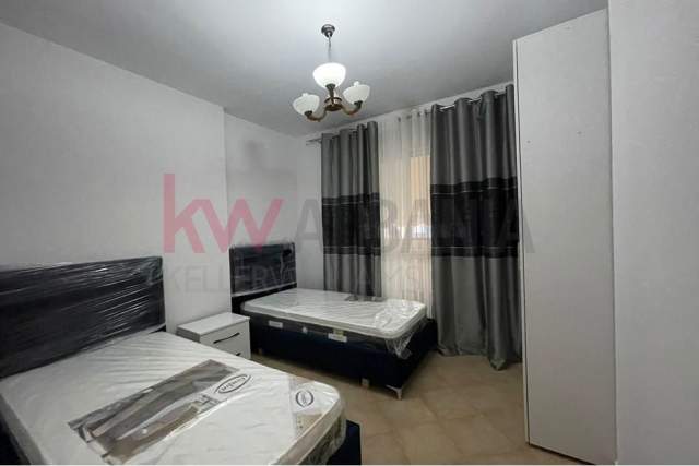 Tirane, jepet me qera apartament 2+1 Kati 8, 103 m² 800 Euro (Rruga e Kavajes)