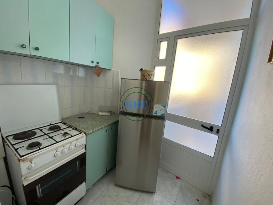 Durres, jepet me qera apartament 1+1+Ballkon Kati 2, 70 m² 300 € (Vollga,Durres)