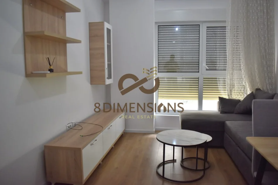 Tirane, jepet me qera apartament 1+1+Ballkon Kati 5, 60 m² 450 € (ali demi)