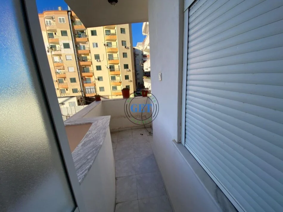 Durres, jepet me qera apartament 1+1 Kati 3, 70 m² 300 € (Vollga, Durres)