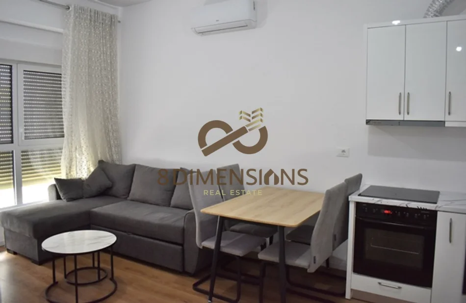 Tirane, jepet me qera apartament 1+1+Ballkon Kati 5, 60 m² 450 € (ali demi)