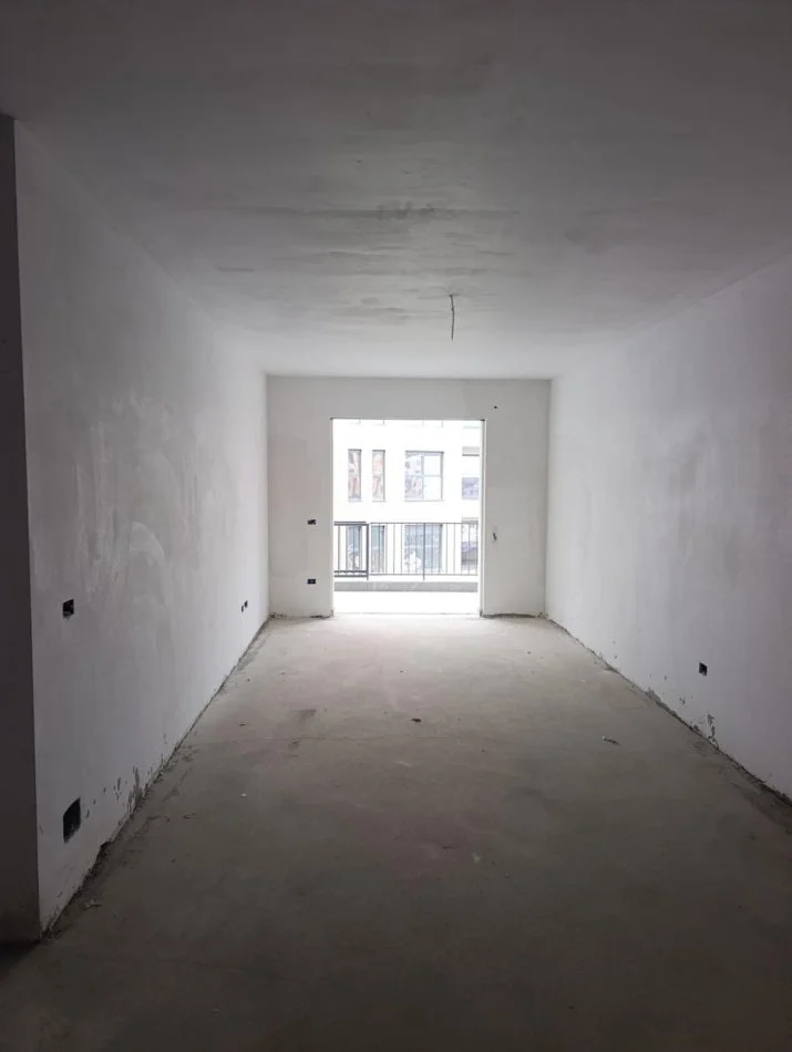 Tirane, shitet apartament 1+1 , 86 m² 77.400 € 