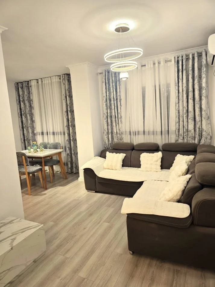 Tirane, shitet apartament 1+1 , 55 m² 95.000 € 