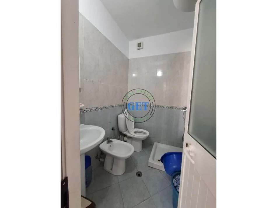 Durres, jepet me qera apartament 1+1 Kati 4, 60 m² 300 € (Plazh Hekurudha, Durrës)