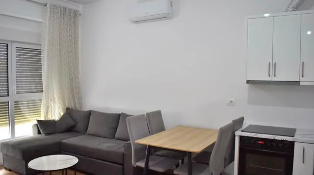 Shqiperi, jepet me qera apartament 1+1 Kati 5, 60 m² 450 € (Ali Demi)