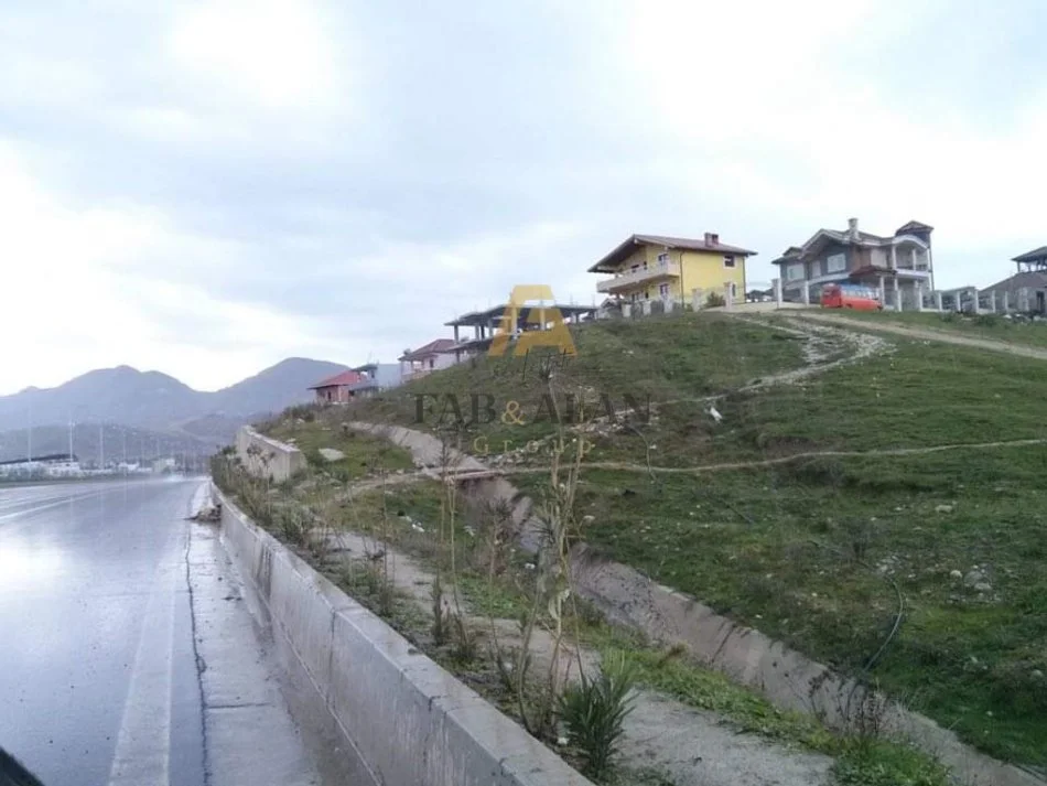 Tirane, shitet toke , 3.590 m² 790.000 € (Prane TEG)