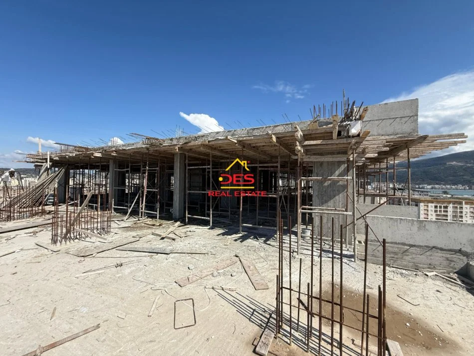 Vlore, shitet apartament+verande | Penthouse Kati 10, 260 m² (Rruga Sazani)