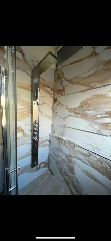 Tirane, jepet me qera apartament 1+1+Aneks+Ballkon Kati 2, 80 m² 550 € (Stacioni trenit)