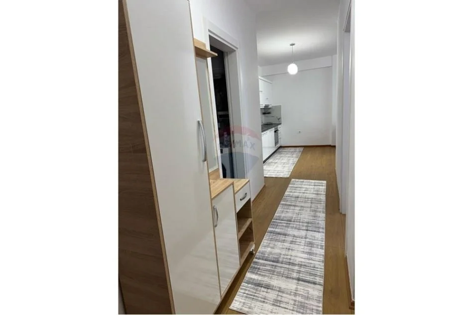 Tirane, jepet me qera 2+1+Ballkon , 600 € (Ndre Mjeda, Prane Report TV)