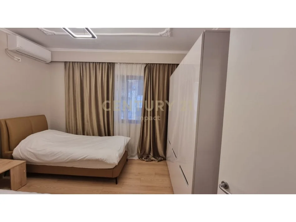 Tirane, jepet me qera apartament 2+1 Kati 1, 80 m² 800 € (Restorant Durrësi)