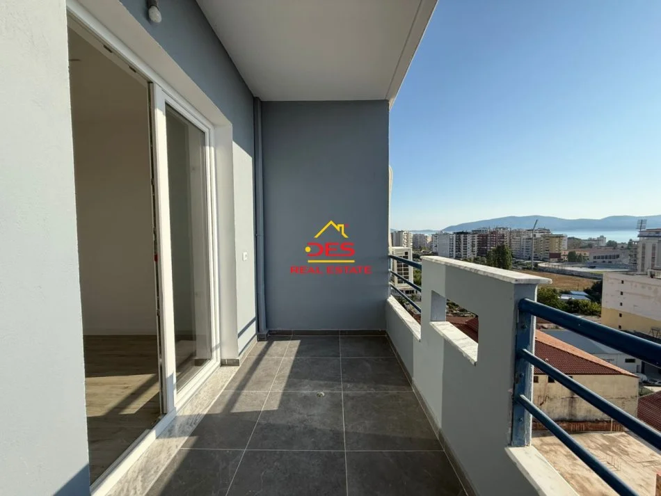 Vlore, shitet apartament 1+1+Ballkon Kati 9, 82 m² 125.000 € (Rruga Dush Strati)