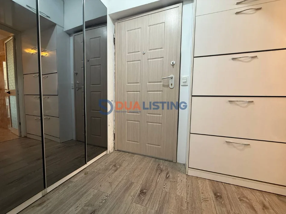 Tirane, shitet dyqan Kati 0, 61 m² 240.000 € (rruga myslym shyri)