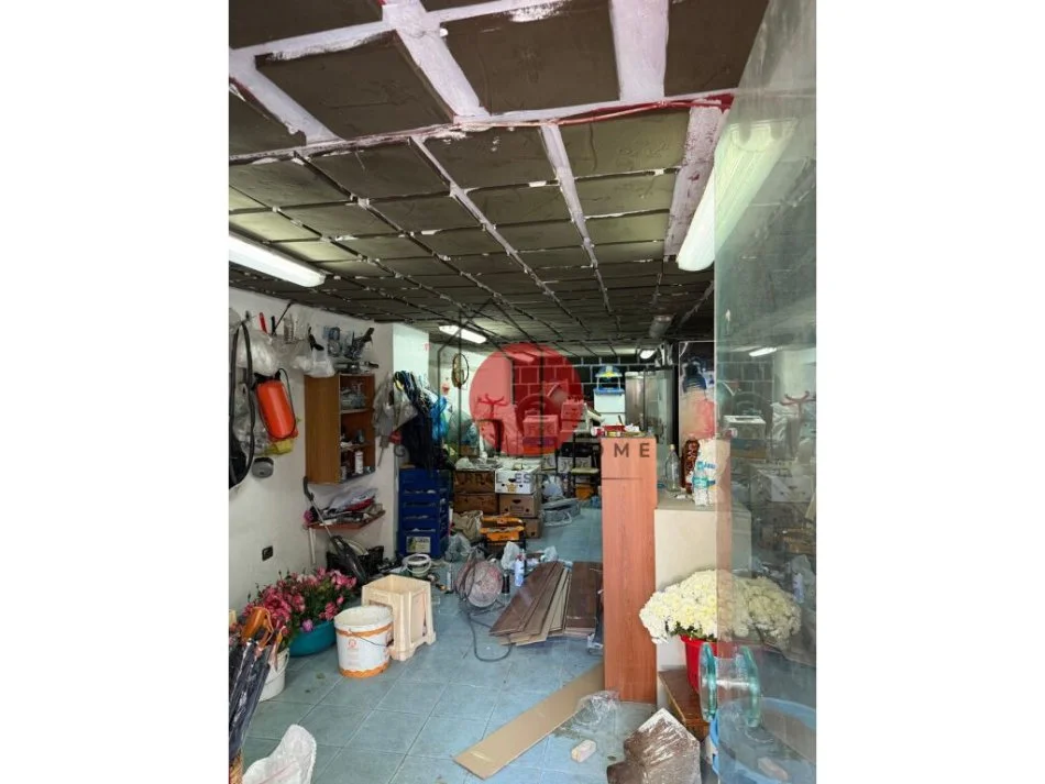 Tirane, shitet , 90 m² 60.000 € (rruga e kavajes)