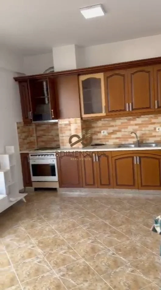 Tirane, shitet apartament 2+1+Ballkon Kati 5, 68 m² 148.000 € (selite)