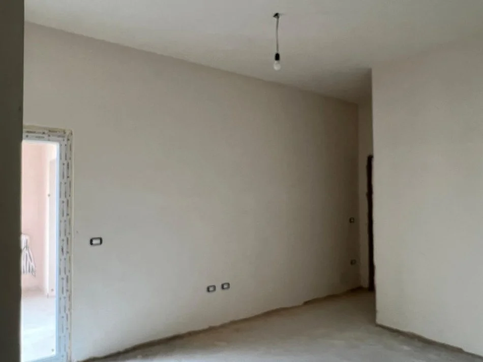 Tirane, shitet apartament 2+1+Ballkon Kati 4, 122 m² 176.000 € (KUPOLA)