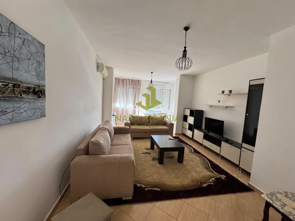 Tirane, jepet me qera apartament 3+1+Ballkon Kati 6, 100 m² 700 € (Ambasada Amerikane)