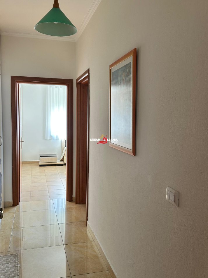 Tirane, jepet me qera apartament 2+1 Kati 4, 110 m² 900 € (liqeni i thate)