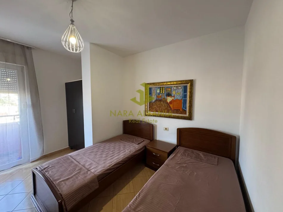 Tirane, jepet me qera apartament 3+1+Ballkon Kati 6, 100 m² 700 € (Ambasada Amerikane)