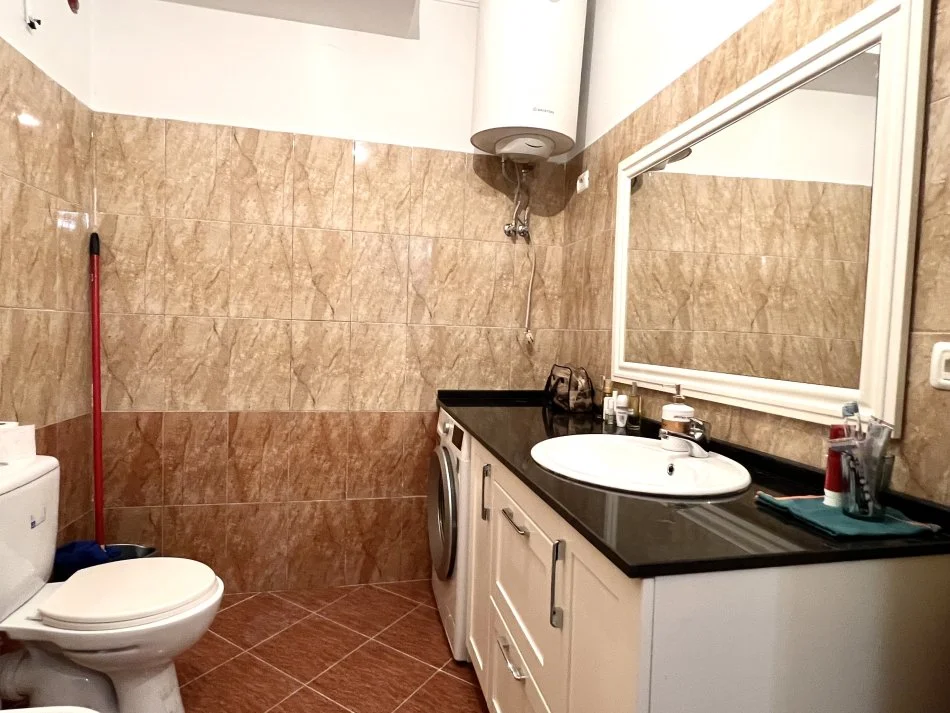 Tirane, shitet apartament 3+1+Ballkon Kati 4, 125.000 € (Sotir Caci)