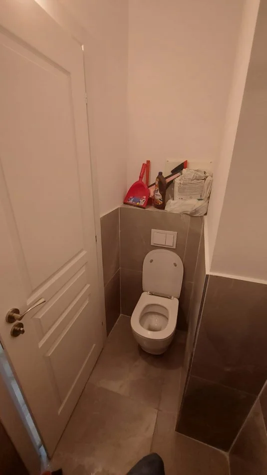 Tirane, shitet zyre Kati 2, 42 m² 105.000 € 