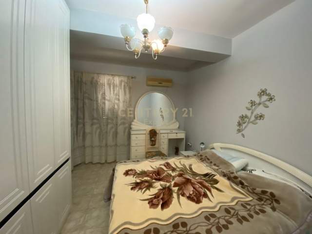 Tirane, jepet me qera apartament 3+1+A+BLK Kati 3, 150 m² 650 Euro (Rruga e Durresit)