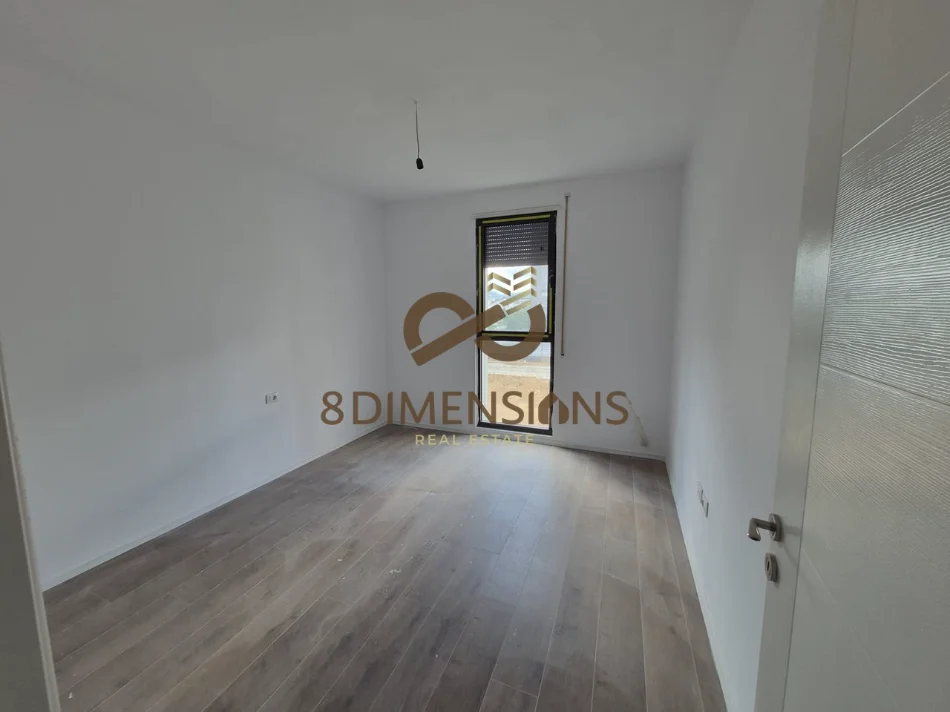 Tirane, shitet apartament 2+1+Ballkon Kati 3, 110 m² 218.900 € (varri bamit)