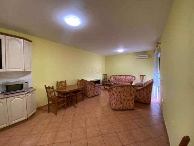 Tirane, jepet me qera apartament 3+1 Kati 12, 126 m² 600 Euro (xheko Imperial)