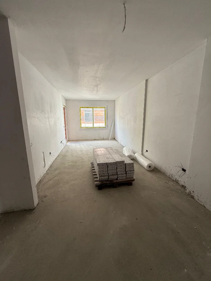 Tirane, shitet apartament 1+1 Kati 5, 60 m² (Paskuqan)