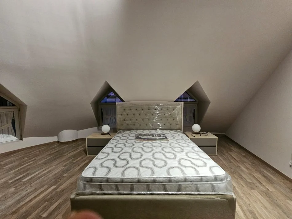 Tirane, jepet me qera apartament Dublex Kati 3, 153 m² 950 € 