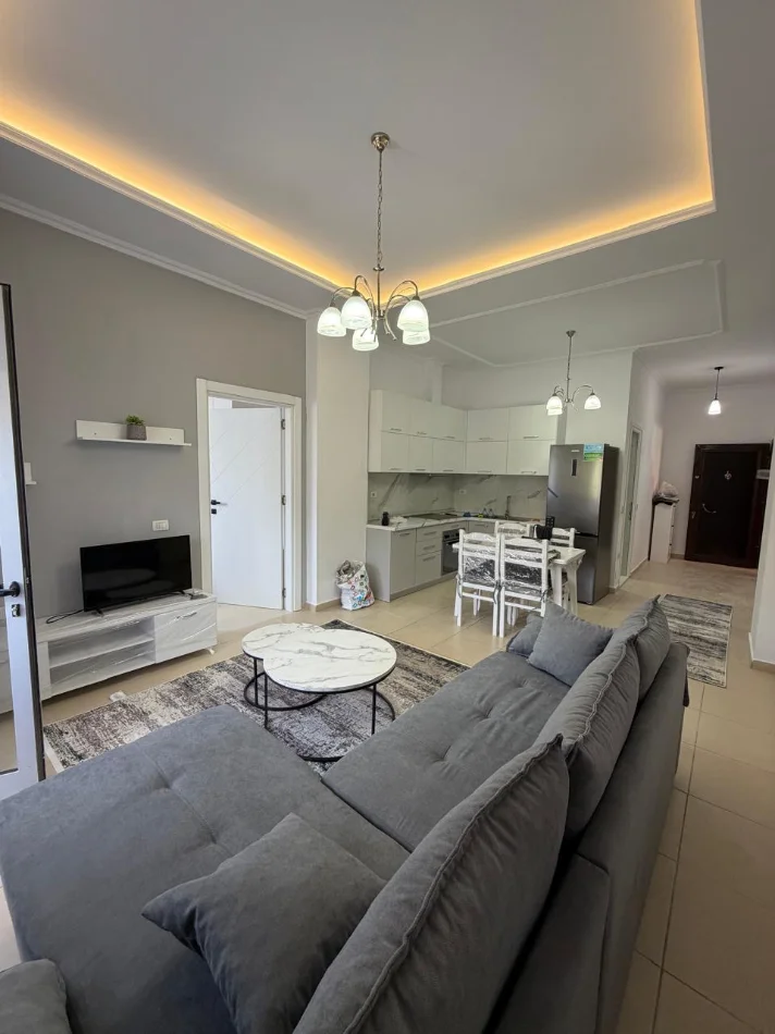 Tirane, 🏡✨ Jepet me qira apartament 1+1 te Kopshti Botanik, pranë Bar Enzo ✨🏡 Kati 0, 60 m² 500 € (Bar Enzo)