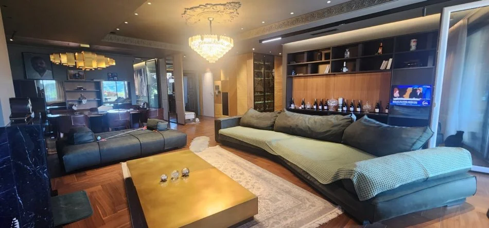 Tirane, shitet apartament 3+1+Aneks+Ballkon , 340 m² (prane Teg)