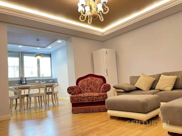 Tirane, jepet me qera apartament 2+1 Kati 1, 96 m² 800 Euro