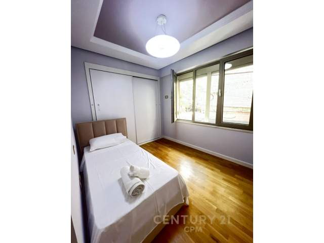 Tirane, jepet me qera apartament 2+1 Kati 1, 96 m² 800 Euro