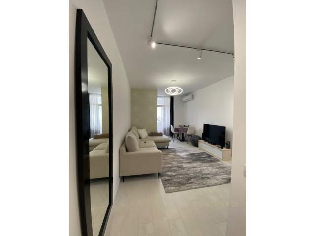 Tirane, shitet apartament 1+1 Kati 12, 50 m² 115.000 Euro (Komuna e Parisit)