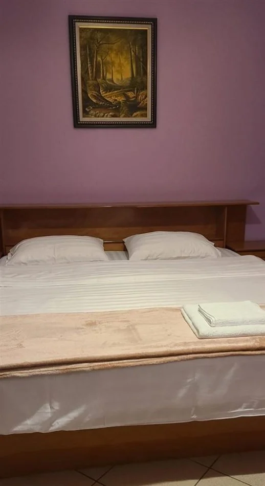 Tirane, jepet me qera apartament 2+1 Kati 1, 90 m² 450 € (Rrethi i Shkozes)