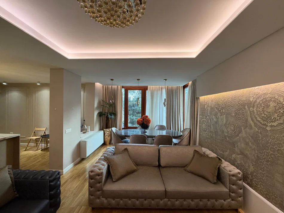 Tirane, shitet apartament 3+1 , 390.000 € 