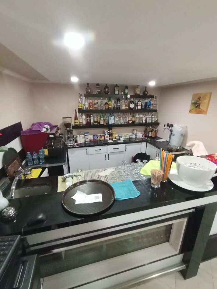 Tirane, jepet me qera ambjent biznesi Kati -1, 70 m² 800 € (Rruga e Kavajes)