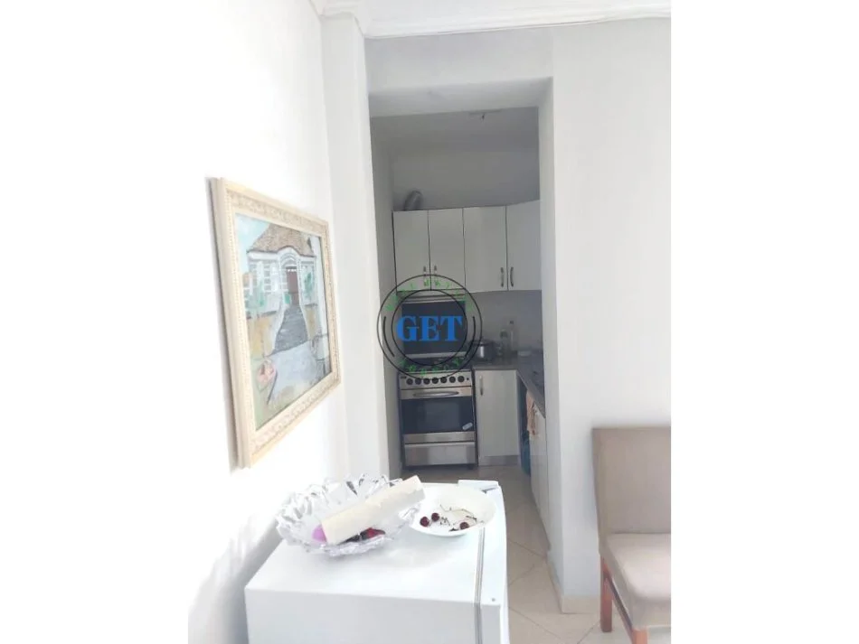 Durres, jepet me qera apartament 2+1 Kati 2, 120 m² 350 € (Rrota kuqe, Plazh, Durrës)