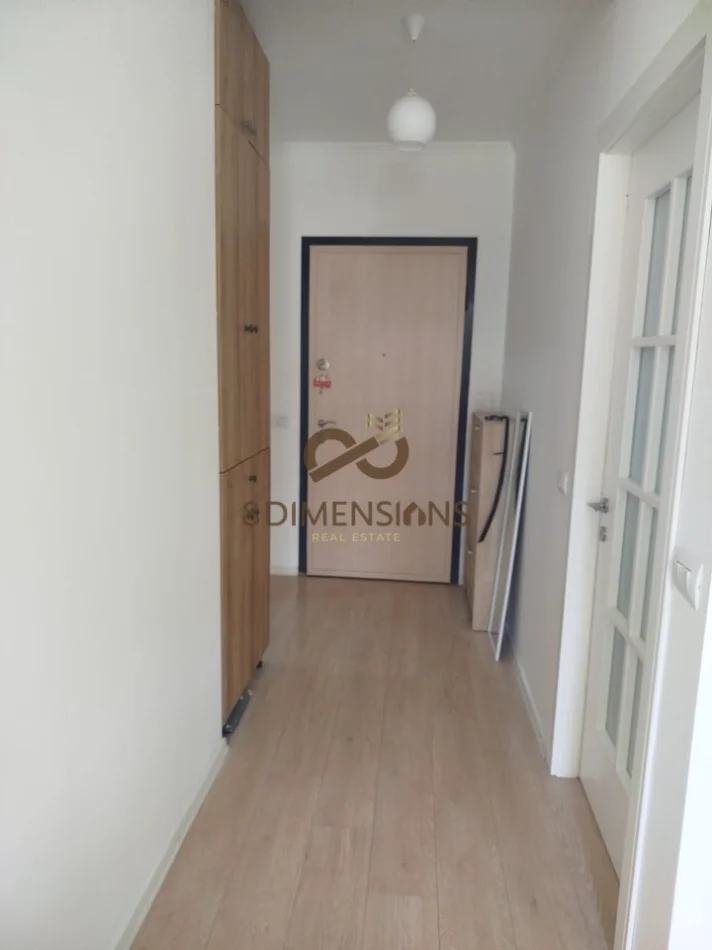 Tirane, shitet apartament 1+1+Ballkon Kati 4, 52 m² 79.500 € (kombinat)