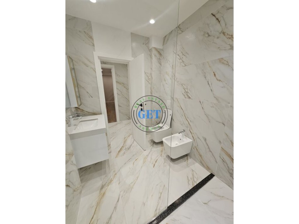 Durres, shitet apartament 2+1 Kati 2, 111 m² 160.000 € (Qender)