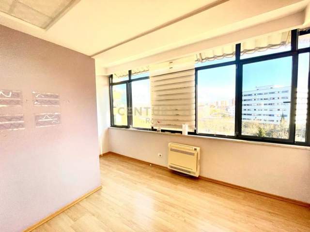 Tirane, jepet me qera apartament 4+1+BLK Kati 4, 109 m² 500  (Bulevardi Zhan d'Ark)