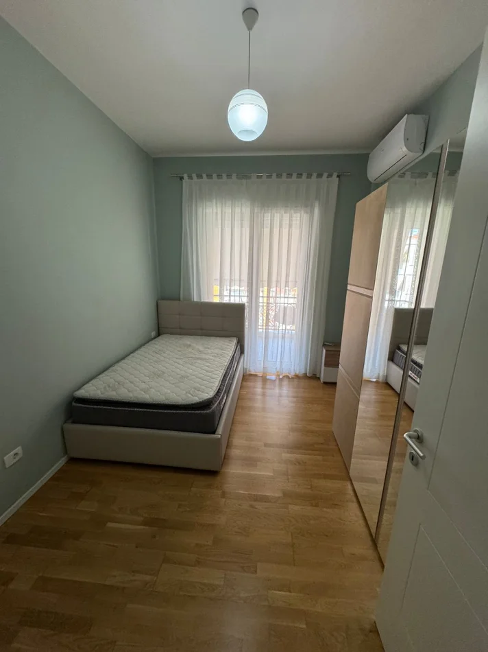 Tirane, jepet me qera apartament 2+1 Kati 7, 120 m² 1.100 € Kompleksi (Delijorgji)