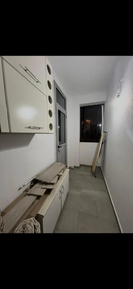 Tirane, jepet me qera apartament 1+1+parkim Kati 2, 65 m² 550 € (Don Bosko prane Viva Market)