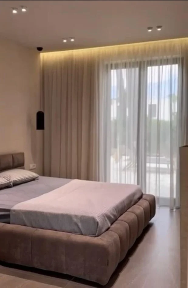 Durres, shitet Vile 5+1+Aneks Kati 0, 241 m² 1.400.000 € (gjiri lalezit)