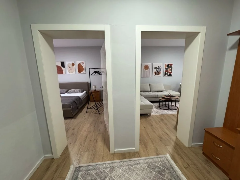 Tirane, jepet me qera apartament 1+1 Kati 5, 70 m² 597 € (Myslym Shyri)