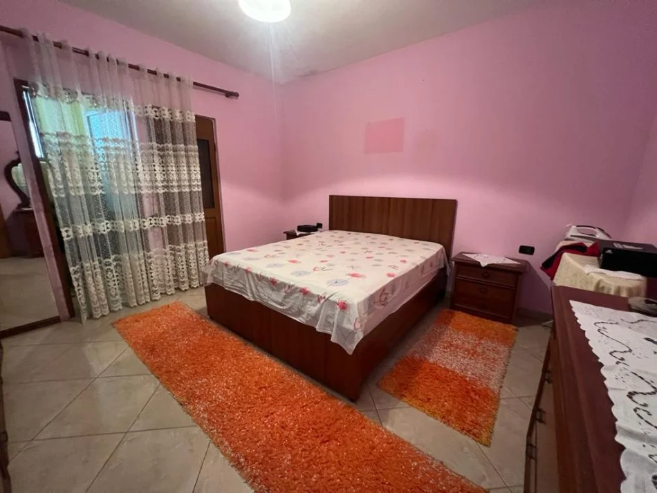 Tirane, jepet me qera apartament 2+1 Kati 1, 130 m² 400 € (RRUGA DANISH JUKNIU)