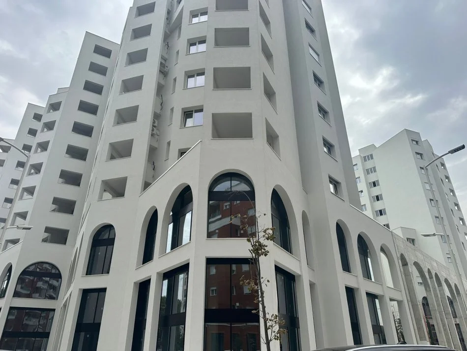 Tirane, jap me qera apartament 2+1+Ballkon Kati 5, 85 m² 550 € (Nexho Konomi)