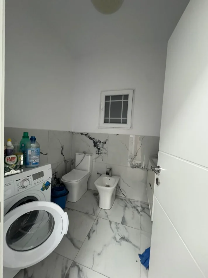 Durres, jepet me qera shtepi 2+1 Kati 0, 110 m² 500 € (arapaj)