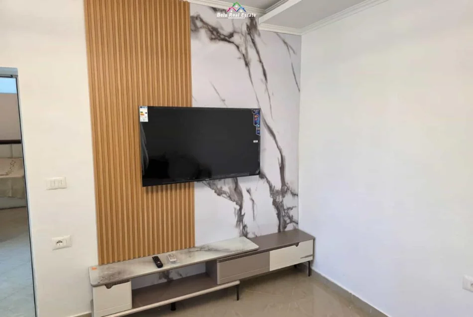 Tirane, jepet me qera Vile 1+1 Kati 1, 80 m² 520 € (allias)